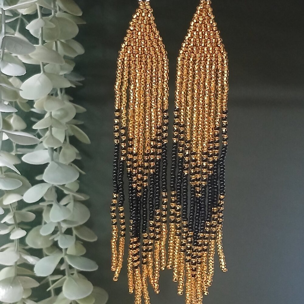 Handmade indigenous beadwork - fringe earrings